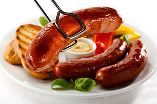 cooked sausages HD wallpaper